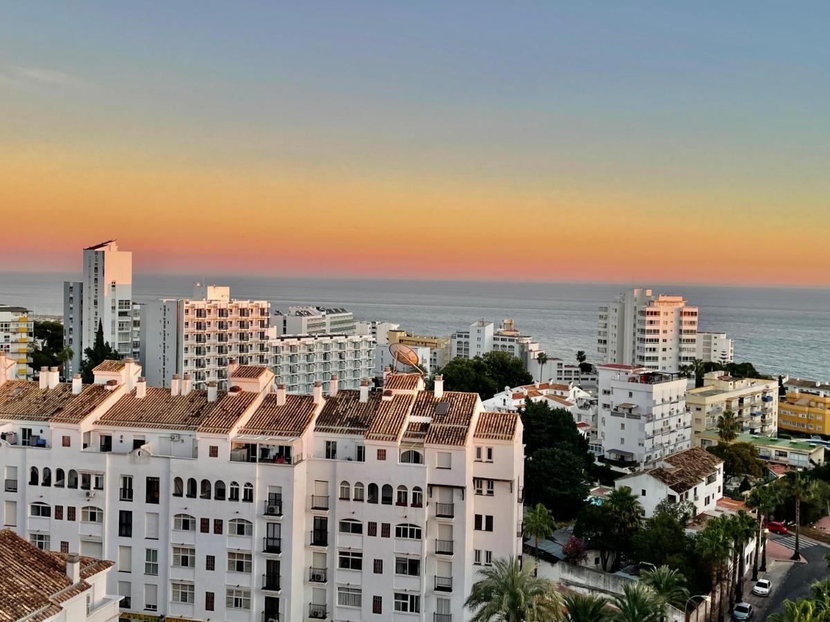 Luxury Suites Minerva Beach Benalmadena Bagian luar foto