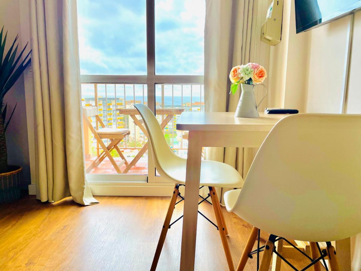 Luxury Suites Minerva Beach Benalmadena Bagian luar foto