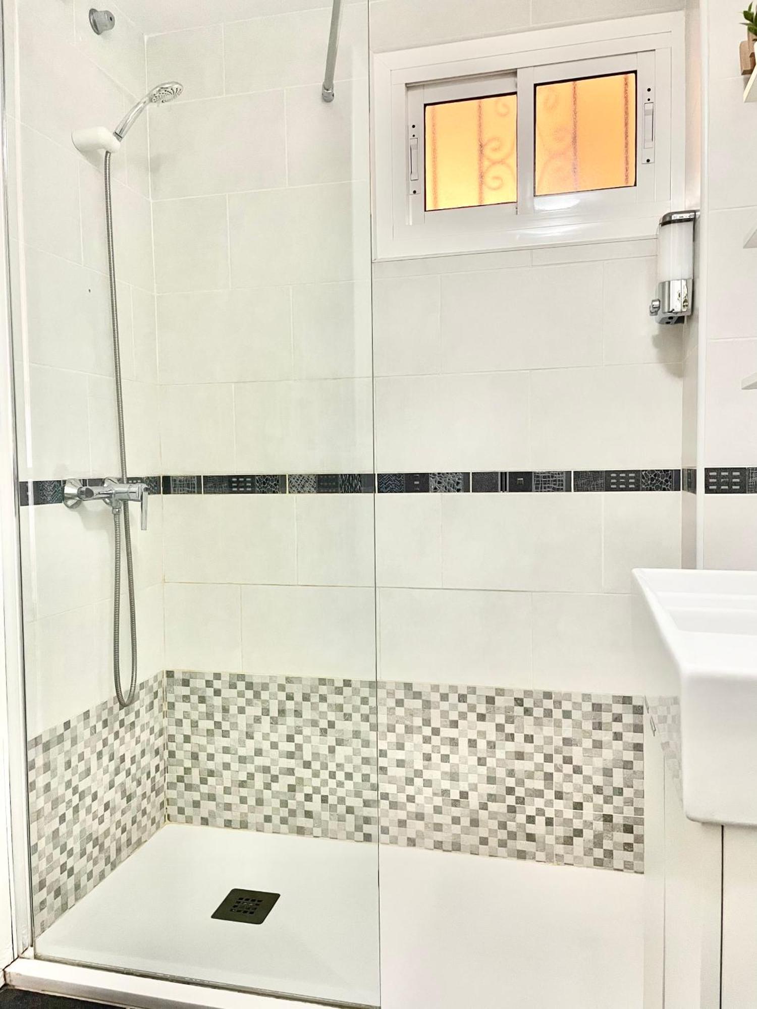 Luxury Suites Minerva Beach Benalmadena Bagian luar foto