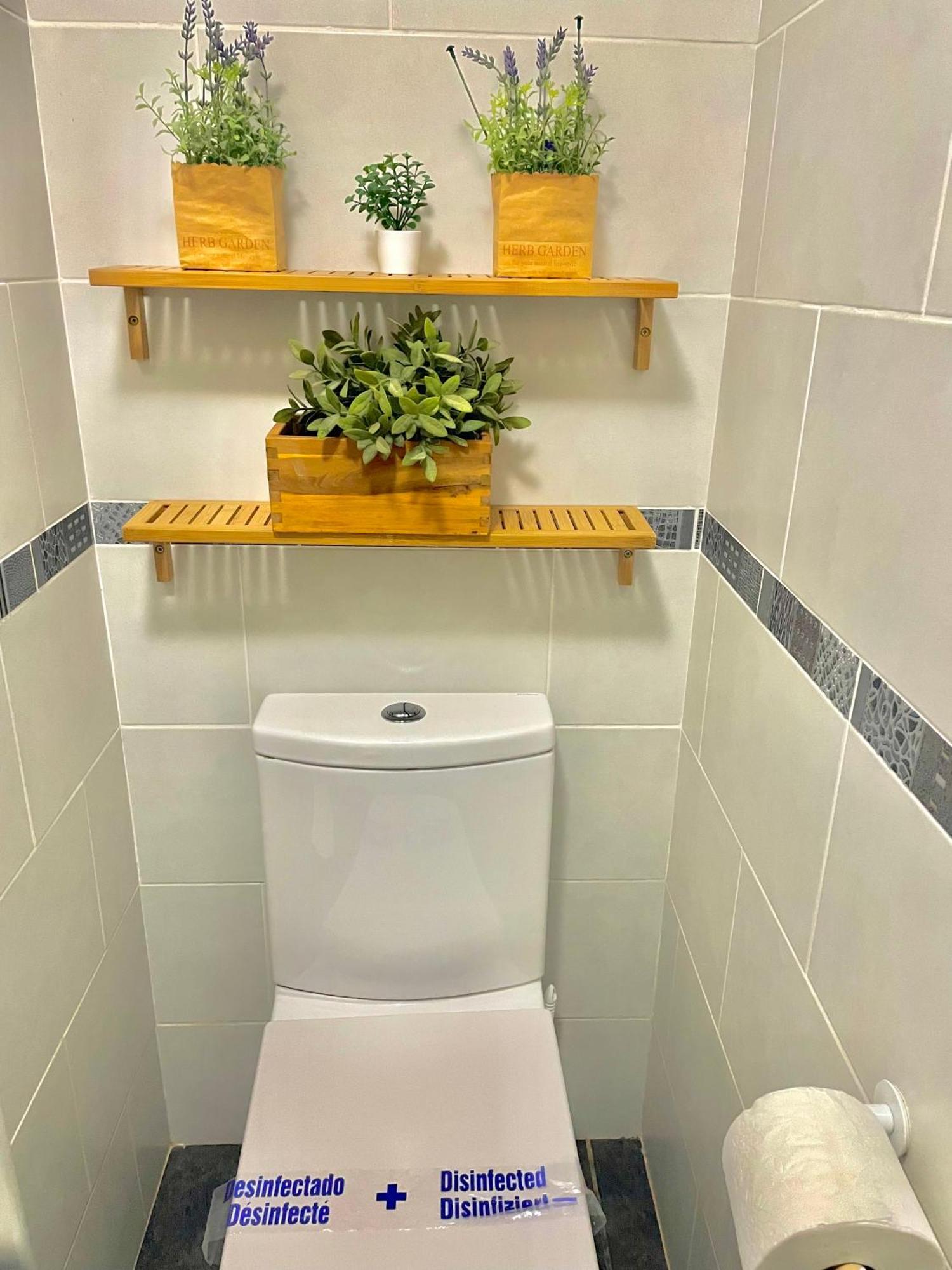 Luxury Suites Minerva Beach Benalmadena Bagian luar foto