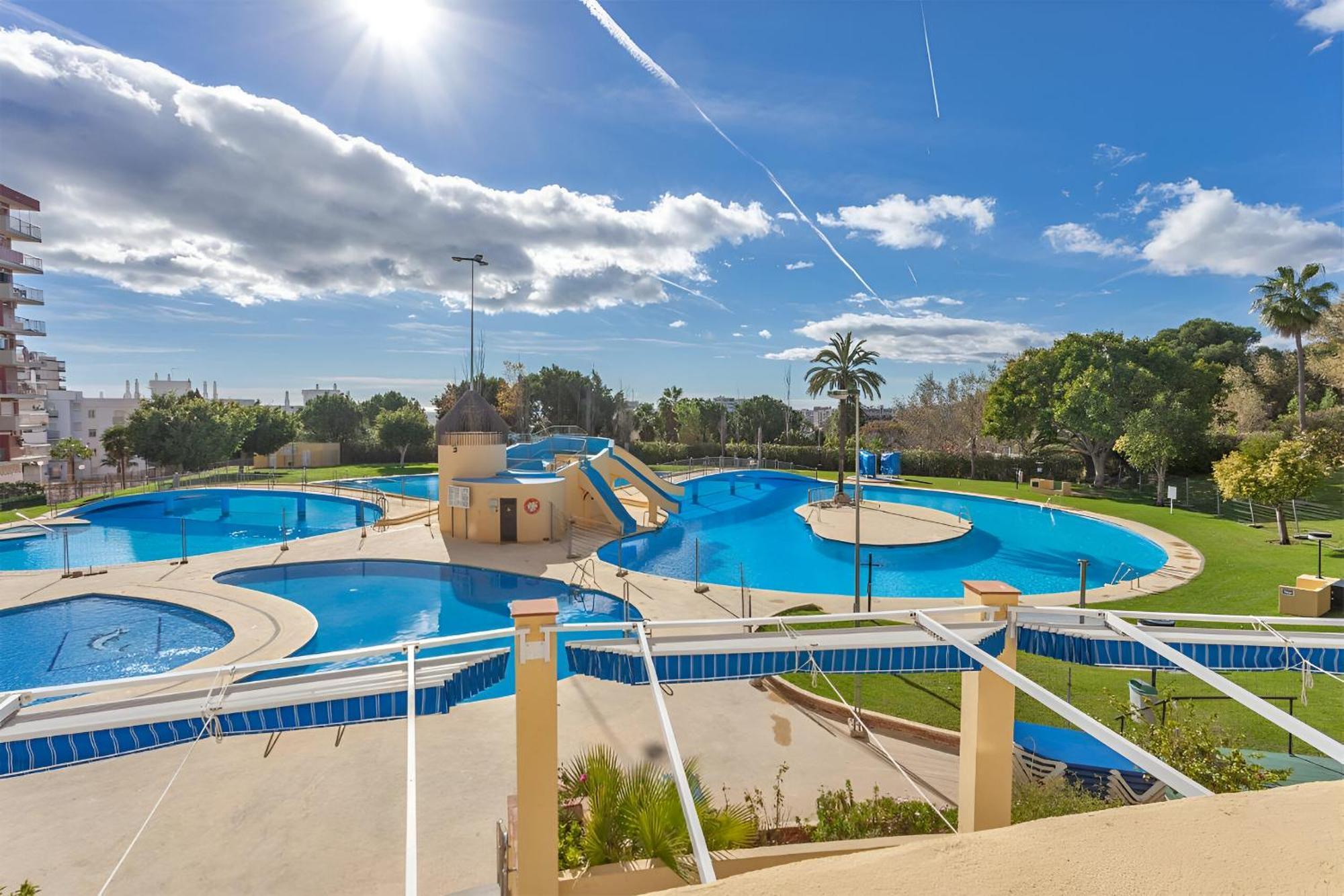 Luxury Suites Minerva Beach Benalmadena Bagian luar foto