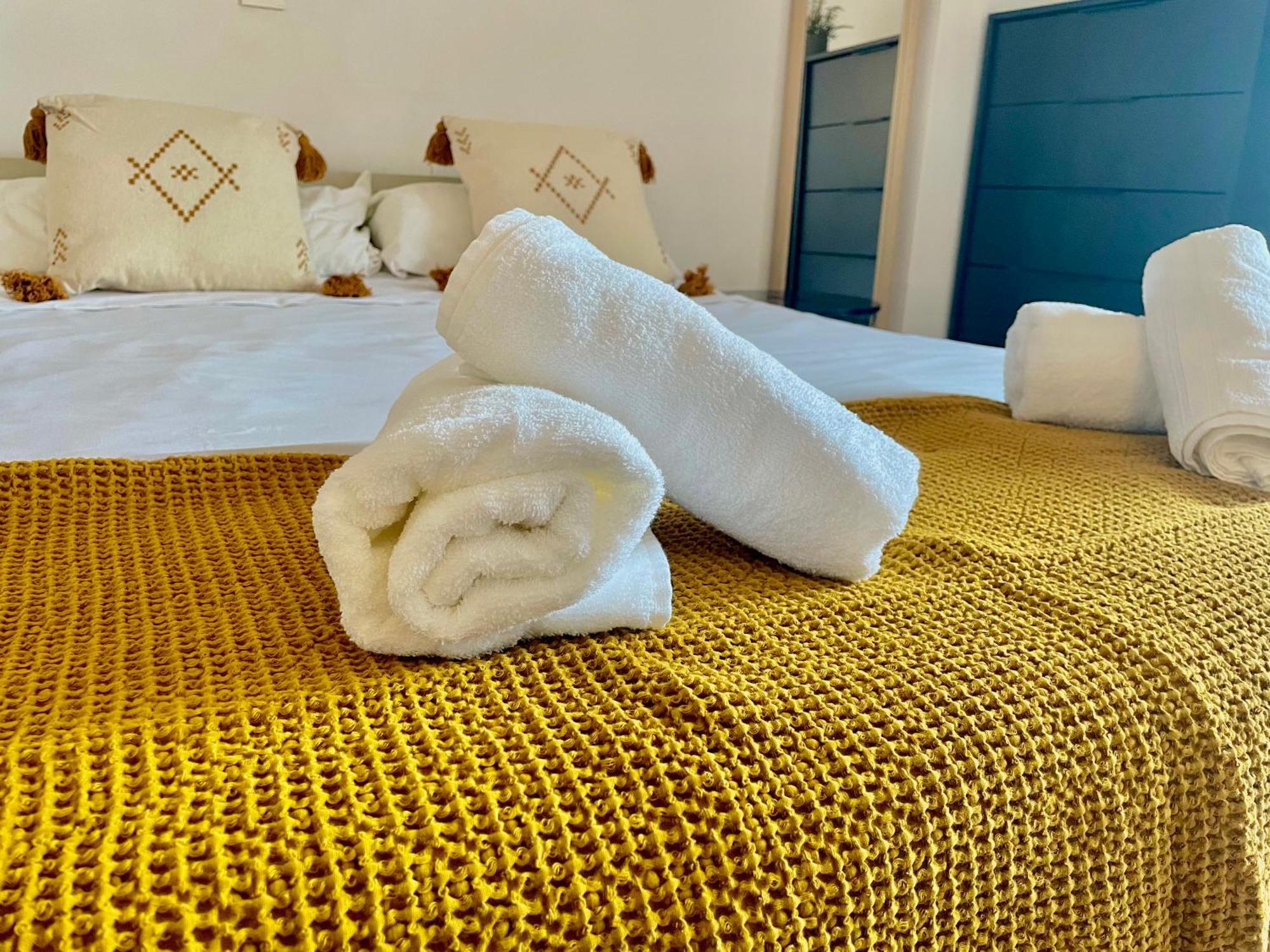 Luxury Suites Minerva Beach Benalmadena Bagian luar foto